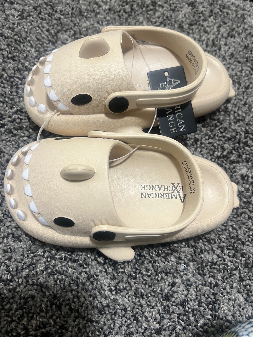 American Exchange Toddler Beige Shark Clog Sandals with Playful Teeth